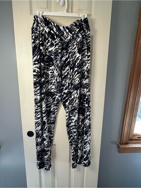Robert Louis Black & White Abstract Wide-Leg Pants